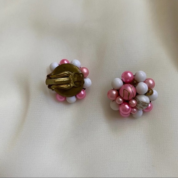 Pink White Gold Swirl Cluster Pearl Clip Earrings - Picture 5 of 5